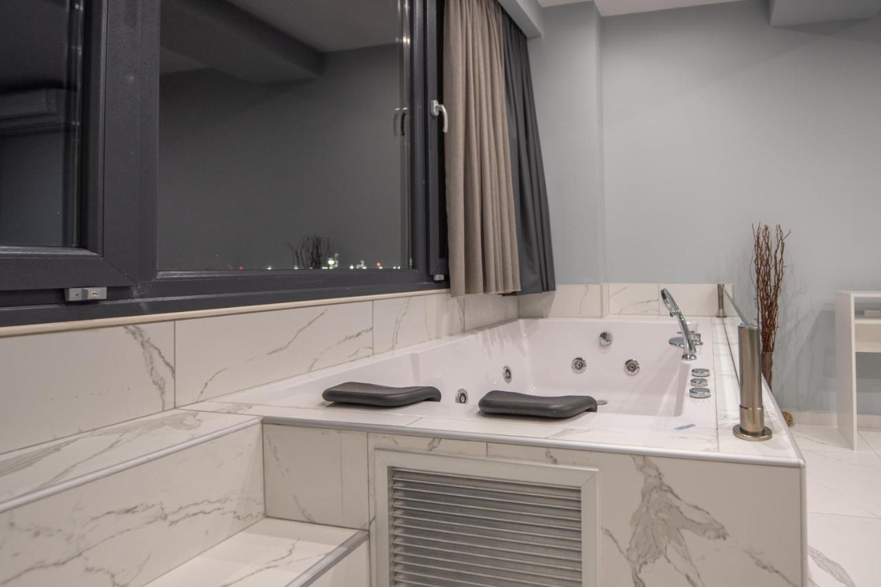 Sea & City Luxury Suite テッサロニキ エクステリア 写真